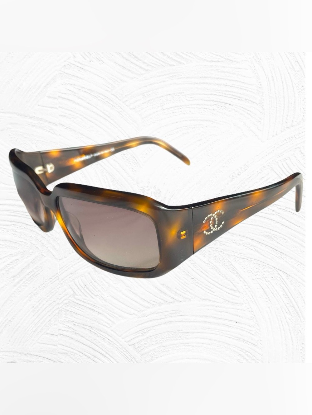 CHANEL Tortoiseshell Sunglasses with Crystal CC Emblem - Brown